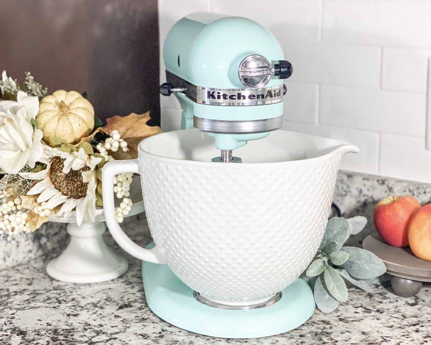 overliggende Måge bungee jump KitchenAid Hobnail Bowl Unboxing, Review, & My Current Bowl Collection! -  kateschwanke