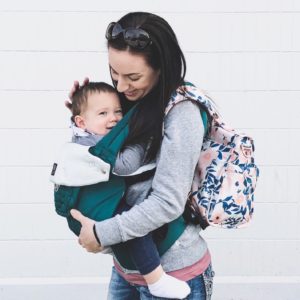 kateschwanke, kate schwanke, kate schwanke blog, babywearing, babywear, best baby carrier, complete embossed lillebaby, lillebaby emerald embossed, jujube, jujube whimsical watercolor, jujube bff, diaper bag