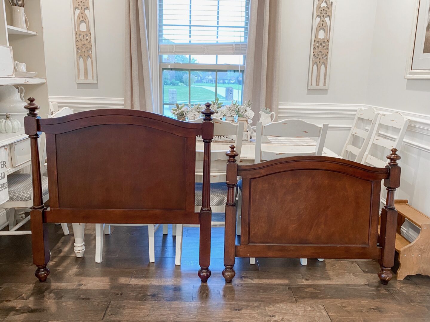 how to refinish a bed with chalkpaint.