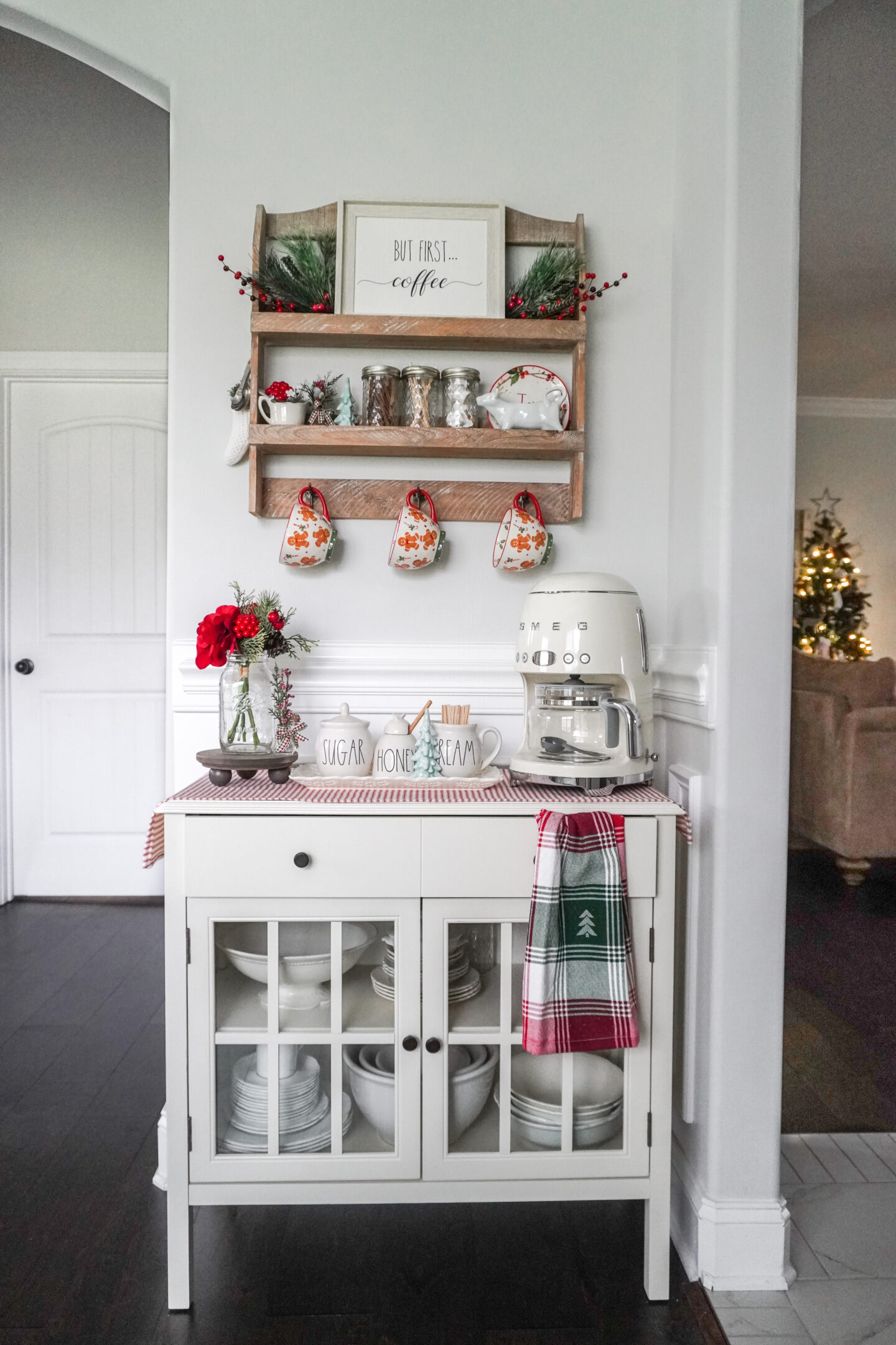 Christmas Coffee Bar Refresh! - kateschwanke