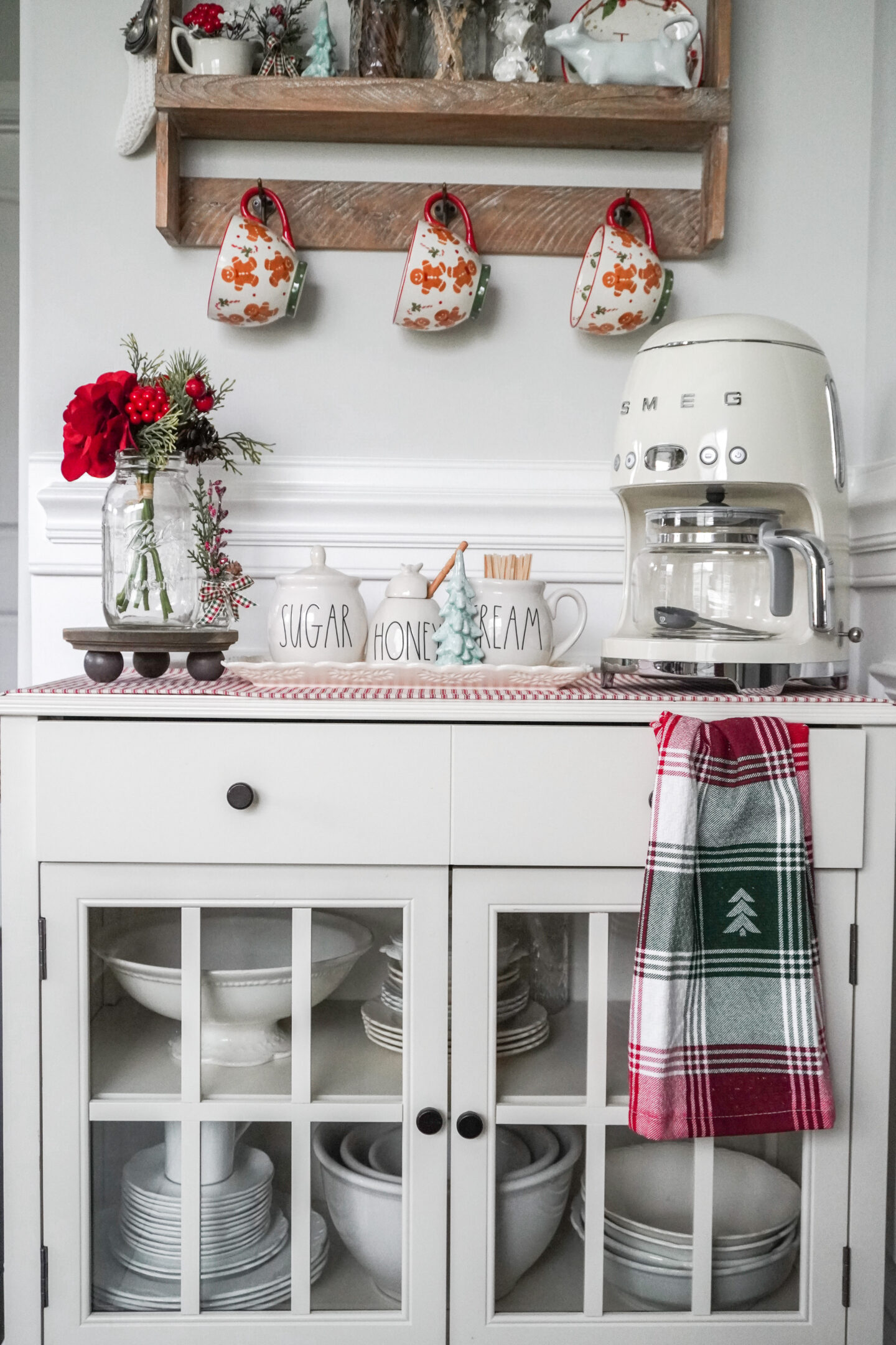 Kitchen Christmas Decor - Coffee & Wine Bar - GatorMOM